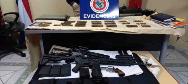 Na fronteira, polícia encontra arsenal de guerra em casa que era de Minotauro, líder do PCC