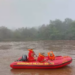 Bombeiros procuram por corpo visto sendo levado por correnteza em rio de Ribas