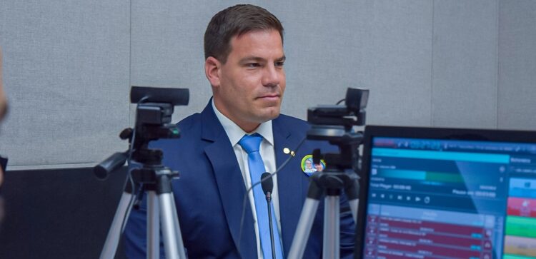 Capitão Contar alerta sobre importância do voto “4 anos para se arrepender ou se orgulhar”