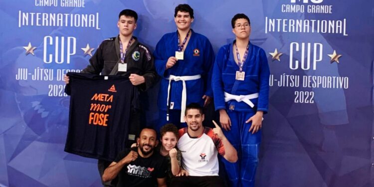 “Falta patrocínio, irei de capivara”: Lutador ousa ao divulgar rifa pra disputar Mundial de Jiu-jitsu