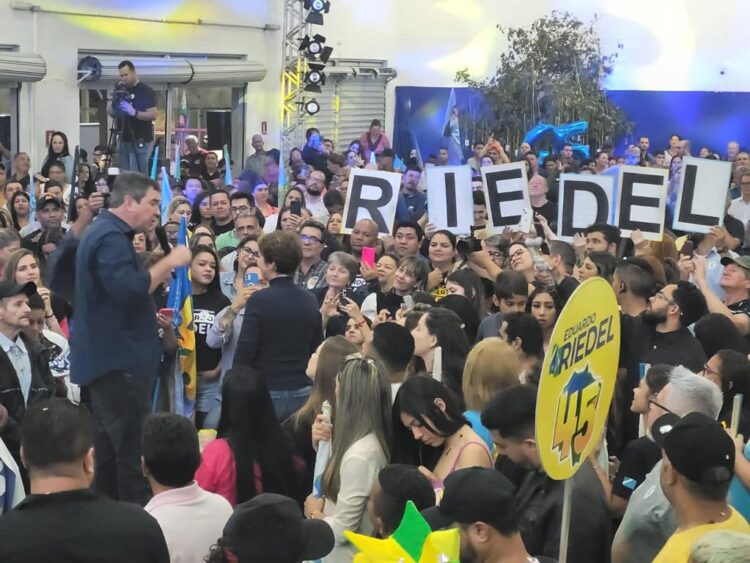 Na reta final, Riedel e Tereza Cristina reúnem milhares em grande encontro na Capital
