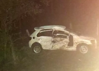 Vaca colide com veículos na BR-060 e deixa padre conhecido e outro motorista ferido