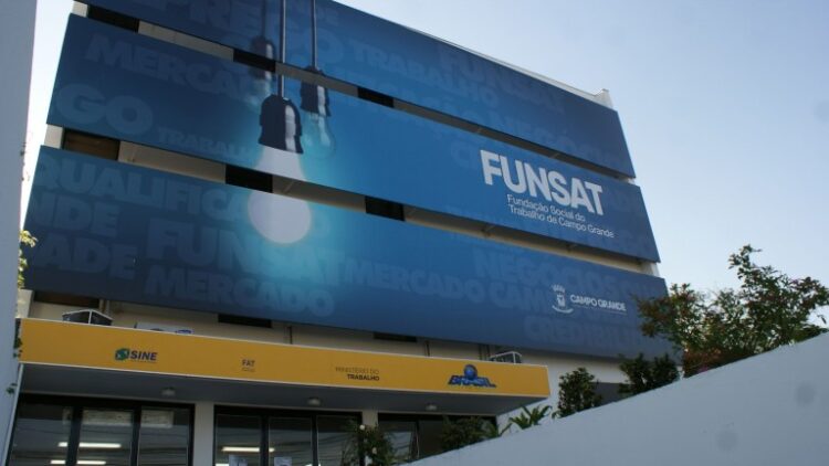 Funsat oferece 1,8 mil vagas de emprego nesta sexta-feira; confira: