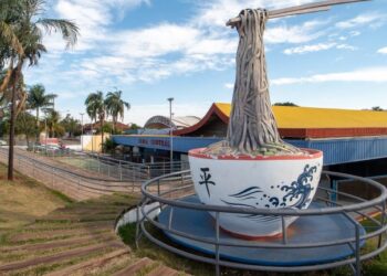 Guitarrista carioca Ursu Martins apresenta sucessos do pop e do rock nacional na Feirona