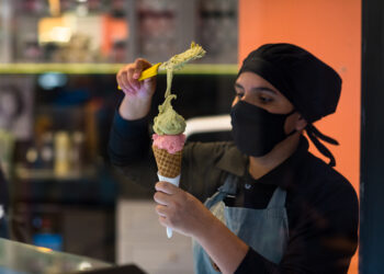 Gelateria celebra Dia do Sorvete com ação solidária em prol das crianças com câncer