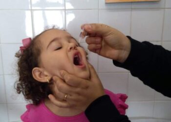 Na última semana da campanha, mais de 44 mil crianças ainda não buscaram vacina contra Pólio