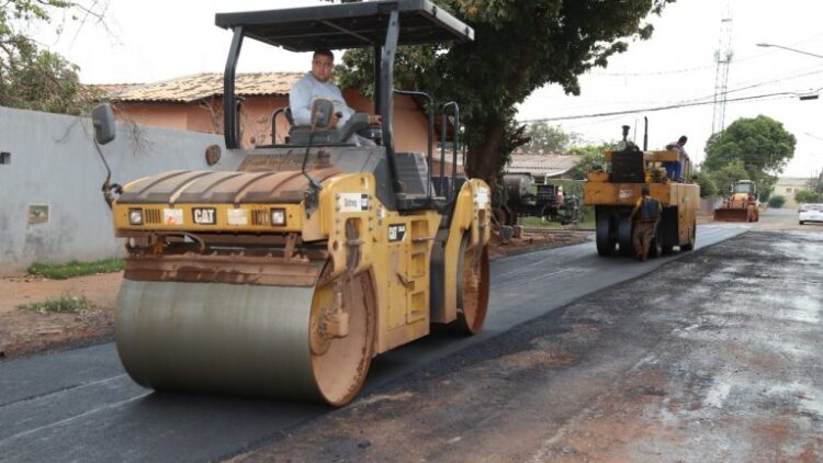 Começa recapeamento de rua por onde vai escoar enxurrada da Tamandaré
