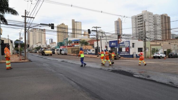 Com 25,7 km concluídos, recapeamento no Centro deve ficar pronto em 2 semanas