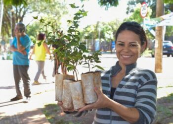 Prefeitura celebra Semana da Árvore com distribuição de 15 mil mudas frutíferas