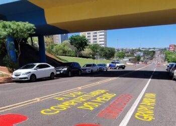 Prefeitura e Grupo Amor Vida promovem intervenção artística em prol da campanha de prevenção ao suicídio