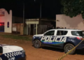 Após tentar agredir ex-mulher e filhos e tentar esfaquear polícia, homem é morto na Capital