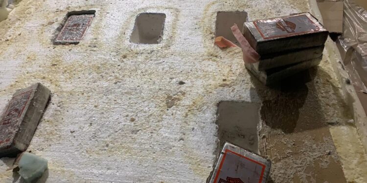 Fábrica é descoberta pelo Dracco entregando colchões com cocaína dentro na Capital