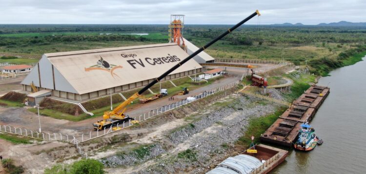 Porto de Murtinho faz primeira importação de fertilizante agrícola para produtor de MS