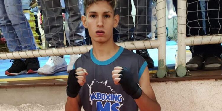 Lutador no tatame e na vida, Kawan do Kickboxing precisa de apoio para o Pan-Americano