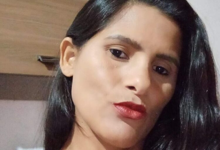 Após briga, irmão empurra irmã que cai, bate cabeça em tijolo e morre