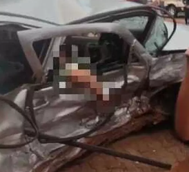 Colisão entre dois carros mata mulher, deixa homem e criança feridos na fronteira