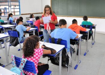 Dia do Professor é lembrado por avanços na educação e valorização profissional na Reme