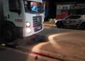 Homens são mortos a tiros quando saíam de bar para entrar em caminhão