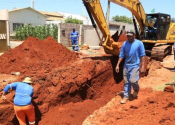 Começa drenagem no Residencial Oliveira que terá 16 ruas pavimentadas na Capital