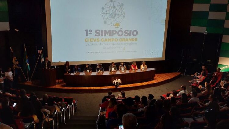 Representantes de todo o país discutem emergências de saúde pública durante simpósio