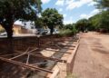 Prefeitura libera trânsito em duas pistas na Ernesto Geisel, após refazer trecho de canal
