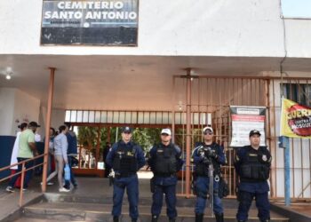 Cemitérios públicos da Capital recebem cerca de 200 mil visitantes no Dia de Finados