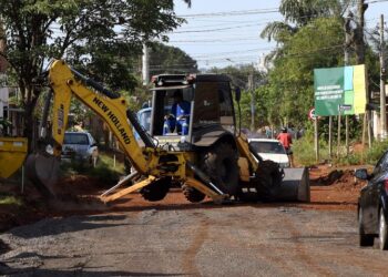 Com R$ 11 milhões de investimento, Governo do Estado segue para fase final de asfalto no Aero Rancho