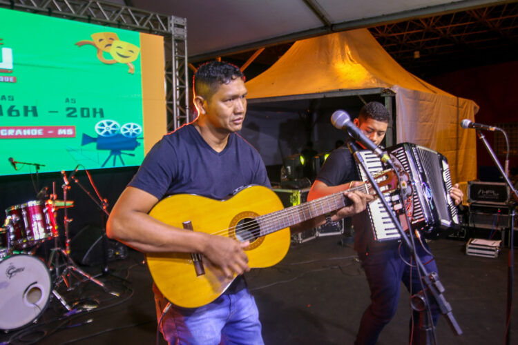 Sarau no Parque acontece neste domingo na Vila Nasser e terça em Anhanduí