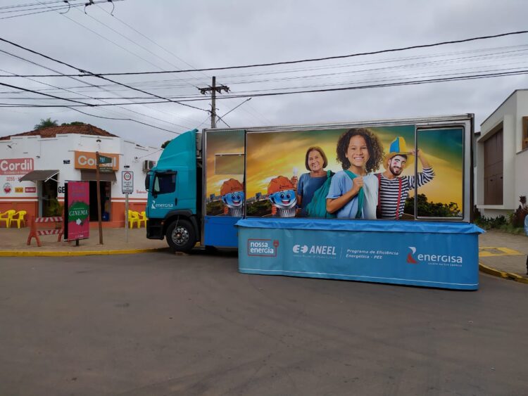 Energisa leva projeto Nossa Energia para bairros de Campo Grande com serviços para população