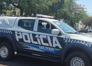 Com ciúmes de mulher, homem a agride com pedras e quebra um de seus dentes