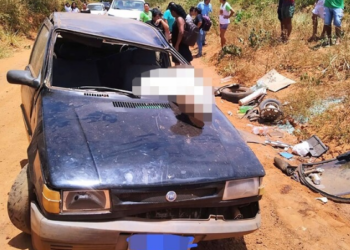 Homem acaba de pegar Uno para conserto, capota e morre em estrada vicinal