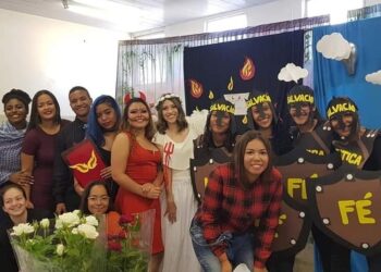 Famoso Sarau de Literatura traz peças teatrais para alunos interpretarem textos em escola da Capital