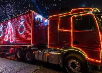 Caravana da Coca-Cola chega à Capital iluminando ruas de 10 bairros