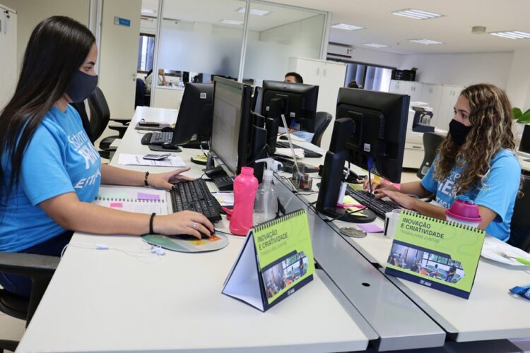 Confira onde estão as 136 vagas de estágio oferecidas pelo IEL nesta semana