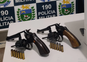 Policial troca tiros com assaltante, ambos são baleados e vão parar no pronto-socorro