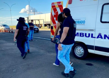 Traficante “vira” paciente para ser transportado com R$ 15 mil em drogas em ambulância