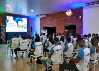 Senai e Suzano oferecem 78 bolsas de R$ 1,4 mil para inscritos em curso de operador de máquinas florestais