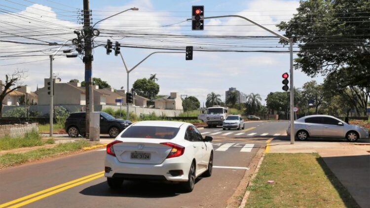 Concluída sinalização de acesso ao Tiradentes pela rua Fernão Dias
