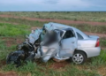 Corsa tenta ultrapassagem e colide de frente com S-10 matando 3 pessoas na MS-377
