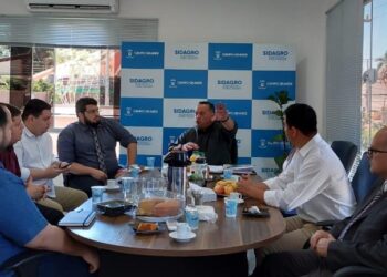 Na Capital, Comitiva de Concepción busca fomentar comércio com produtos da agricultura familiar