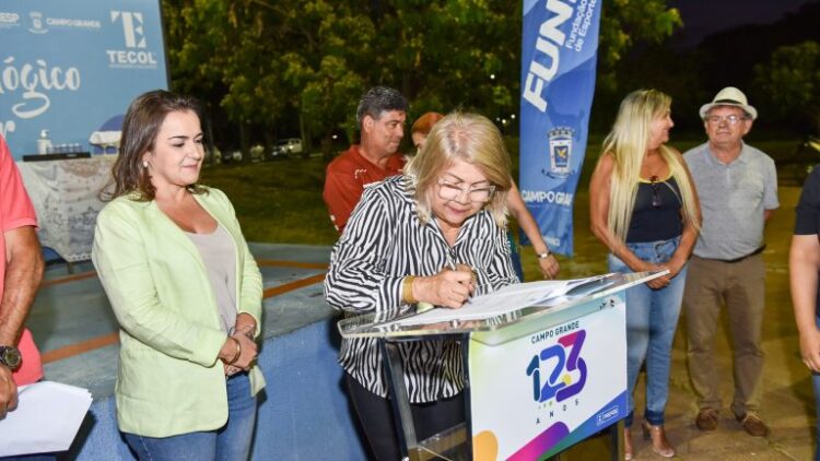 Prefeita Adriane Lopes empossa novo grupo gestor do Parque Sóter