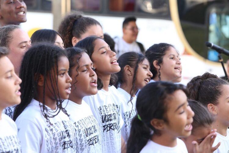 Celebração de Natal na Cassems é marcada por campanha para doar sangue e apresentações culturais