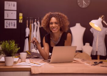 Desenrola lança terceiro curso gratuito para mulheres empreendedoras