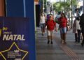Às vésperas do Natal, governador quita salários dos servidores e injeta mais R$ 432 milhões na economia de MS