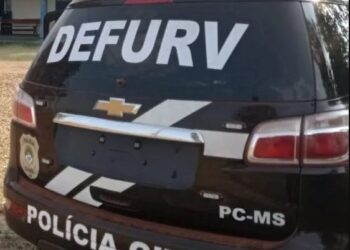 Morador é mantido refém no Jardim Carioca e ladrões levam veículo da família