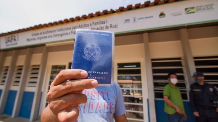 Funsat encerra a semana com 812 oportunidades nesta sexta-feira