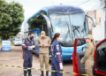 Jovem é morto dentro de ônibus na Capital, no veículo haviam 2 passageiros policiais