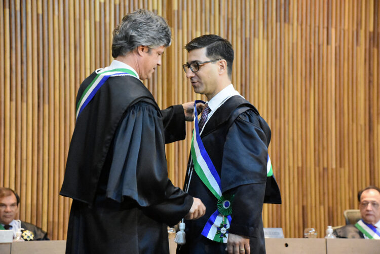 Fiems prestigia posse de novo desembargador do Tribunal Regional do Trabalho