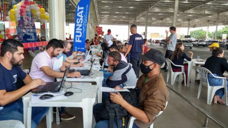 Prefeitura tem mais de 700 oportunidades de emprego para esta terça-feira