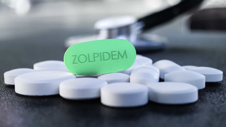 Vendas de remédio para insônia, como o Zolpidem, explodem no Brasil